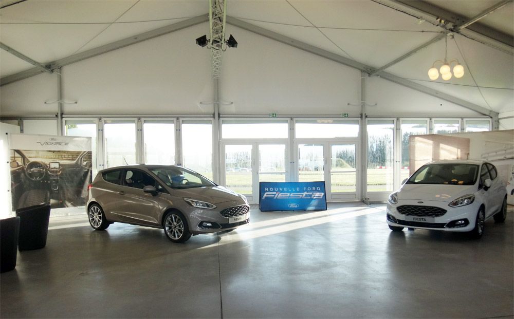 2 Ford Fiesta en exposition dans notre structure